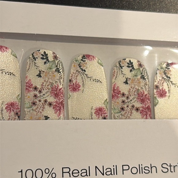 Color Street Nail Polish Strips - Picture 2 of 4